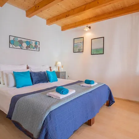 Aldo Sea View Apartment Pula