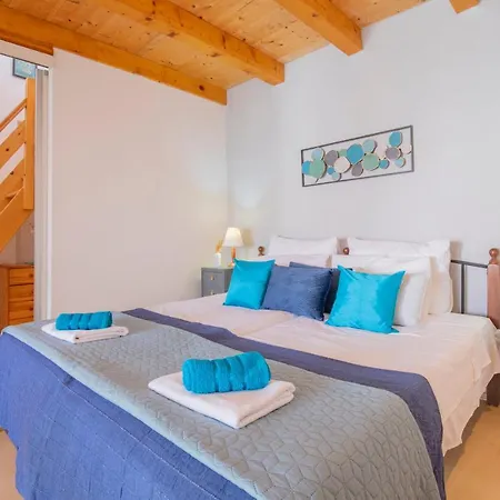 Aldo Sea View Apartment *